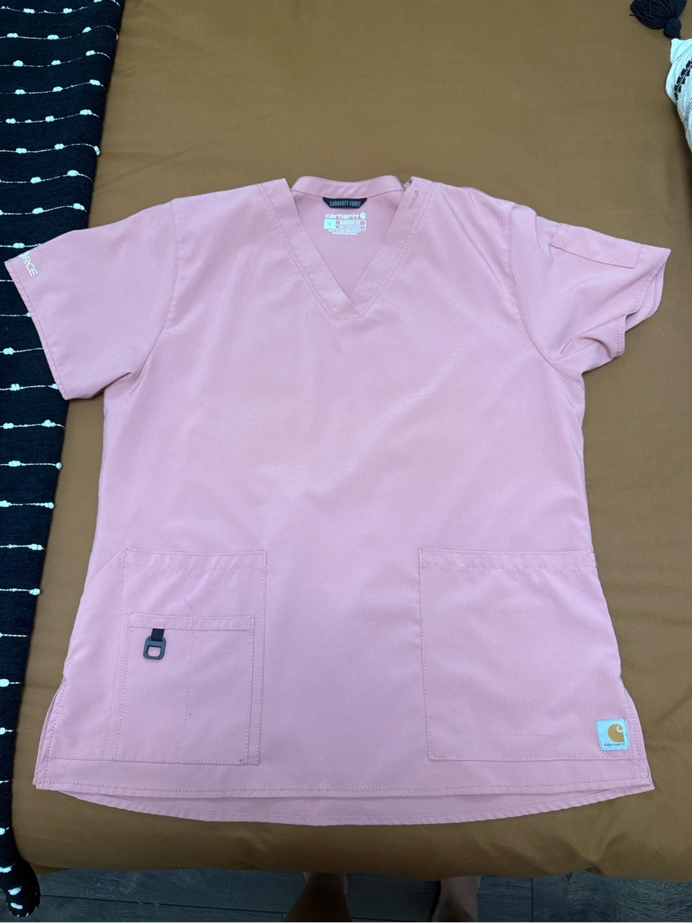 Women’s L Carhartt scrub top